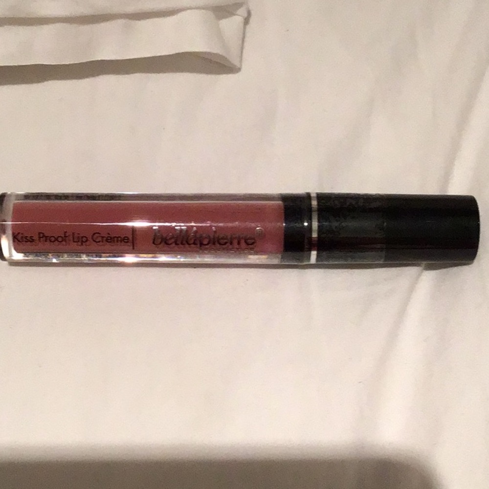 Bellapierre- Kiss proof Lip Creme